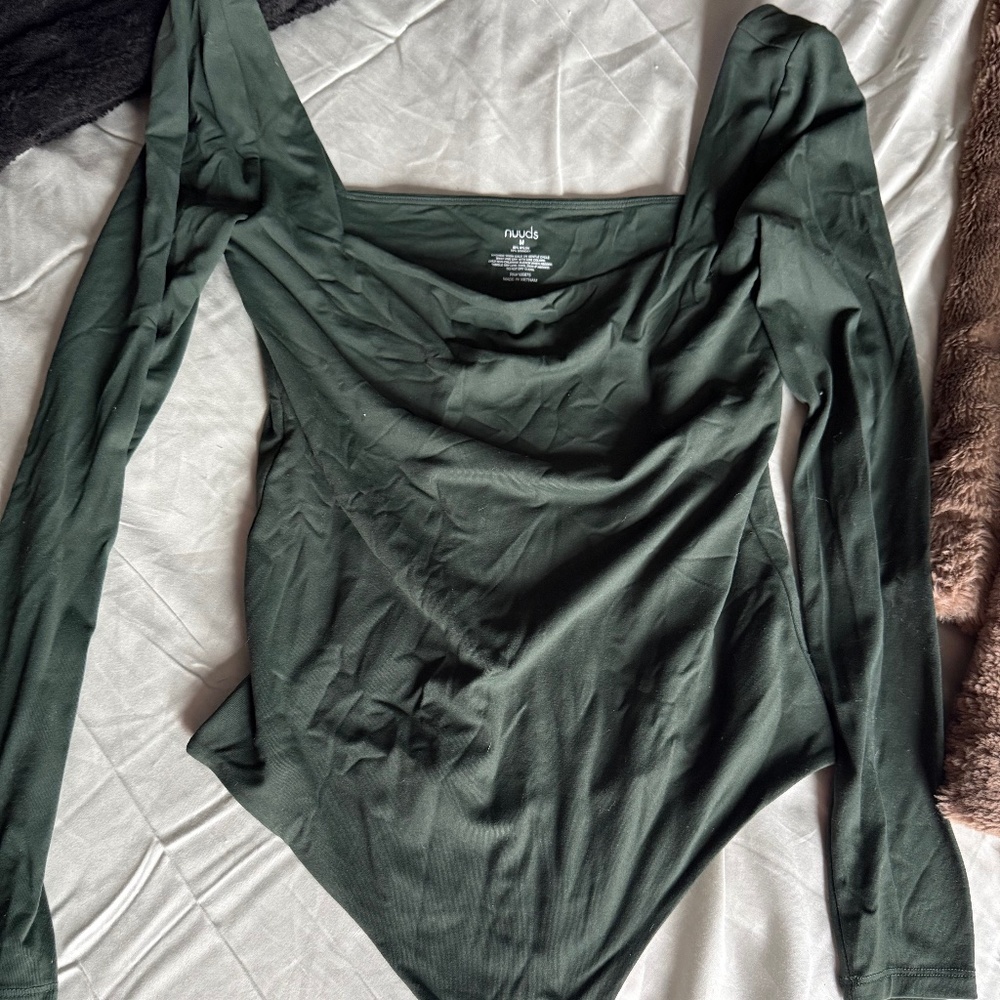 Nuuds top